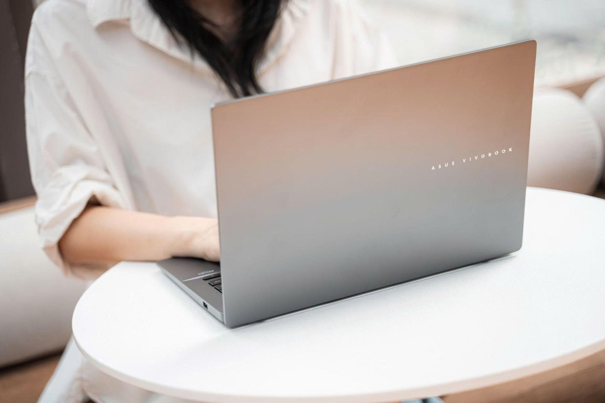 ASUS Vivobook S14 laptop AI 2026 cho sinh viên